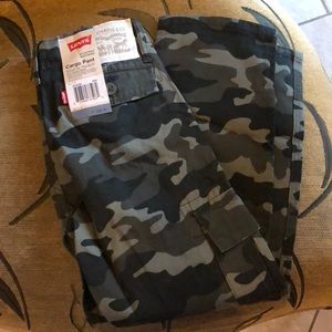 Boys Levi’s Cargo Pants